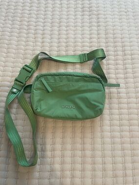 Athleta Emerald Green Waist Pack